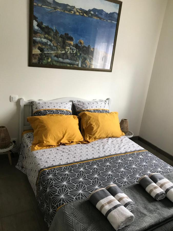 La Rosela De La Cite Bed & Breakfast Palaja Luaran gambar