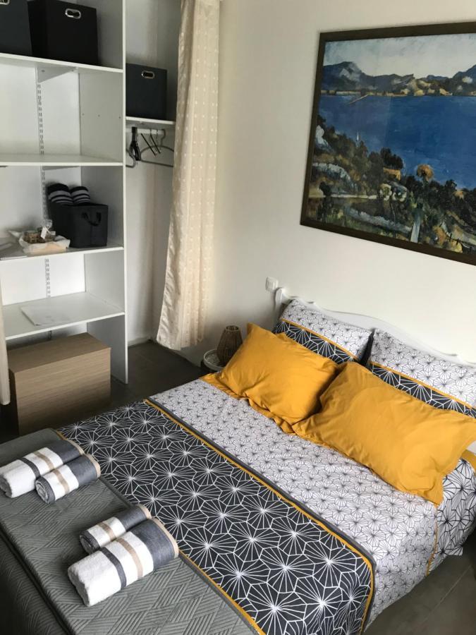 La Rosela De La Cite Bed & Breakfast Palaja Luaran gambar